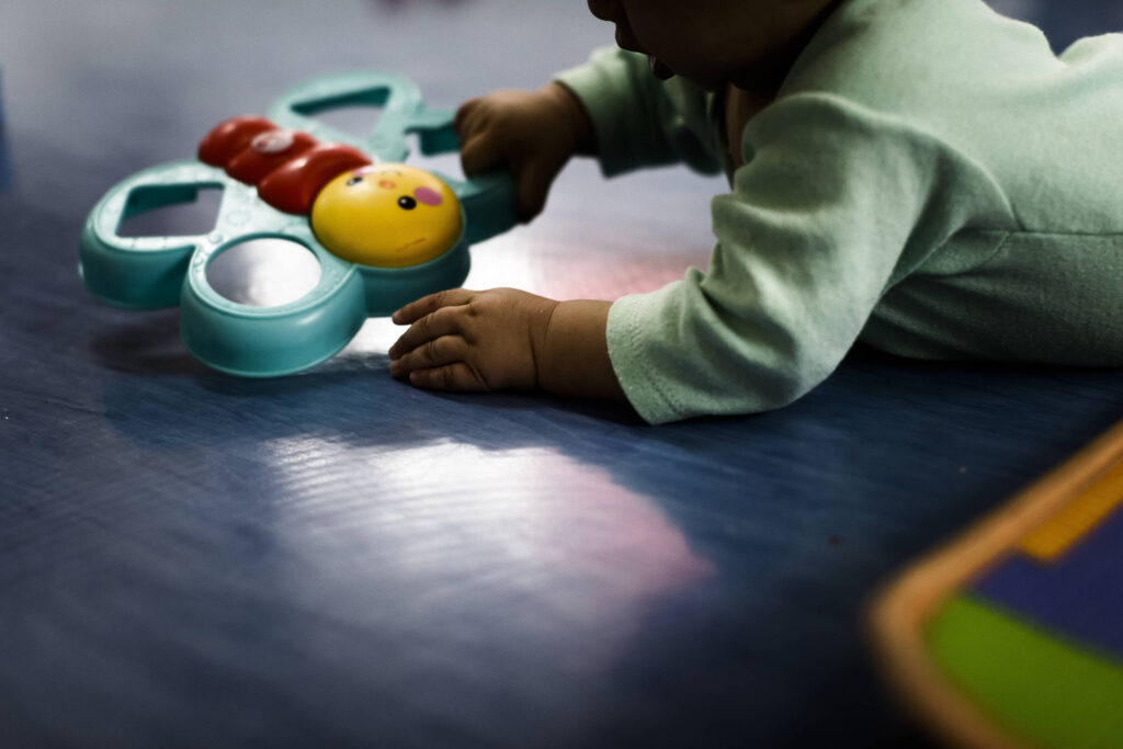 Matrículas na educação infantil ficam estagnadas em 2024 - 09/04/2025 - Educação